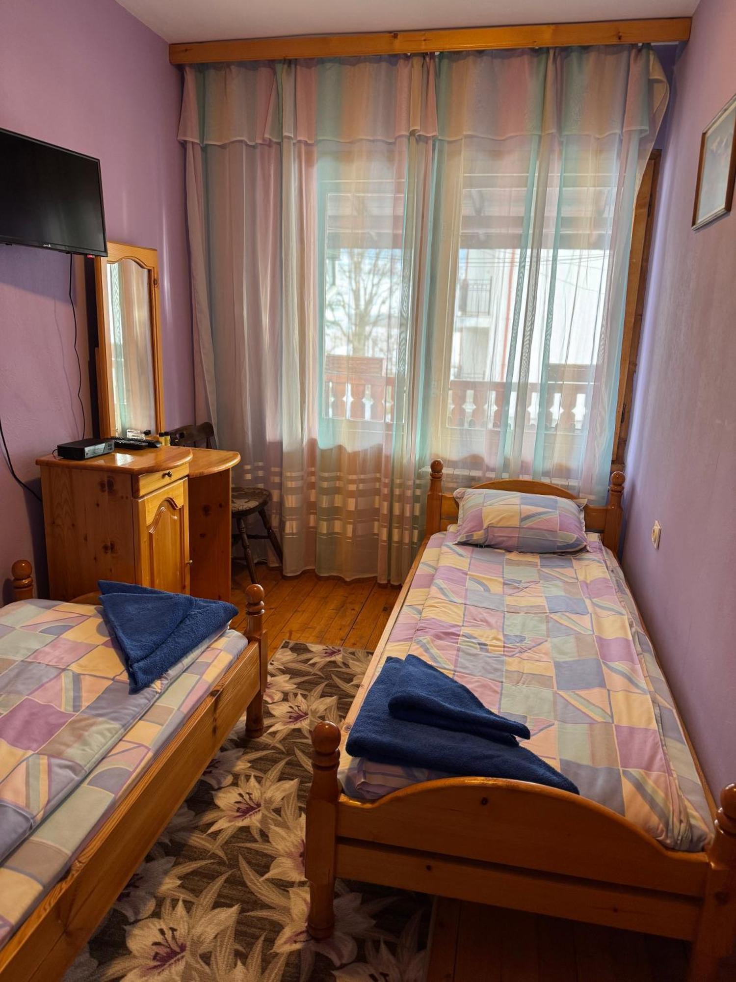 Mama Emiliya Guest House Beli Iskar Esterno foto
