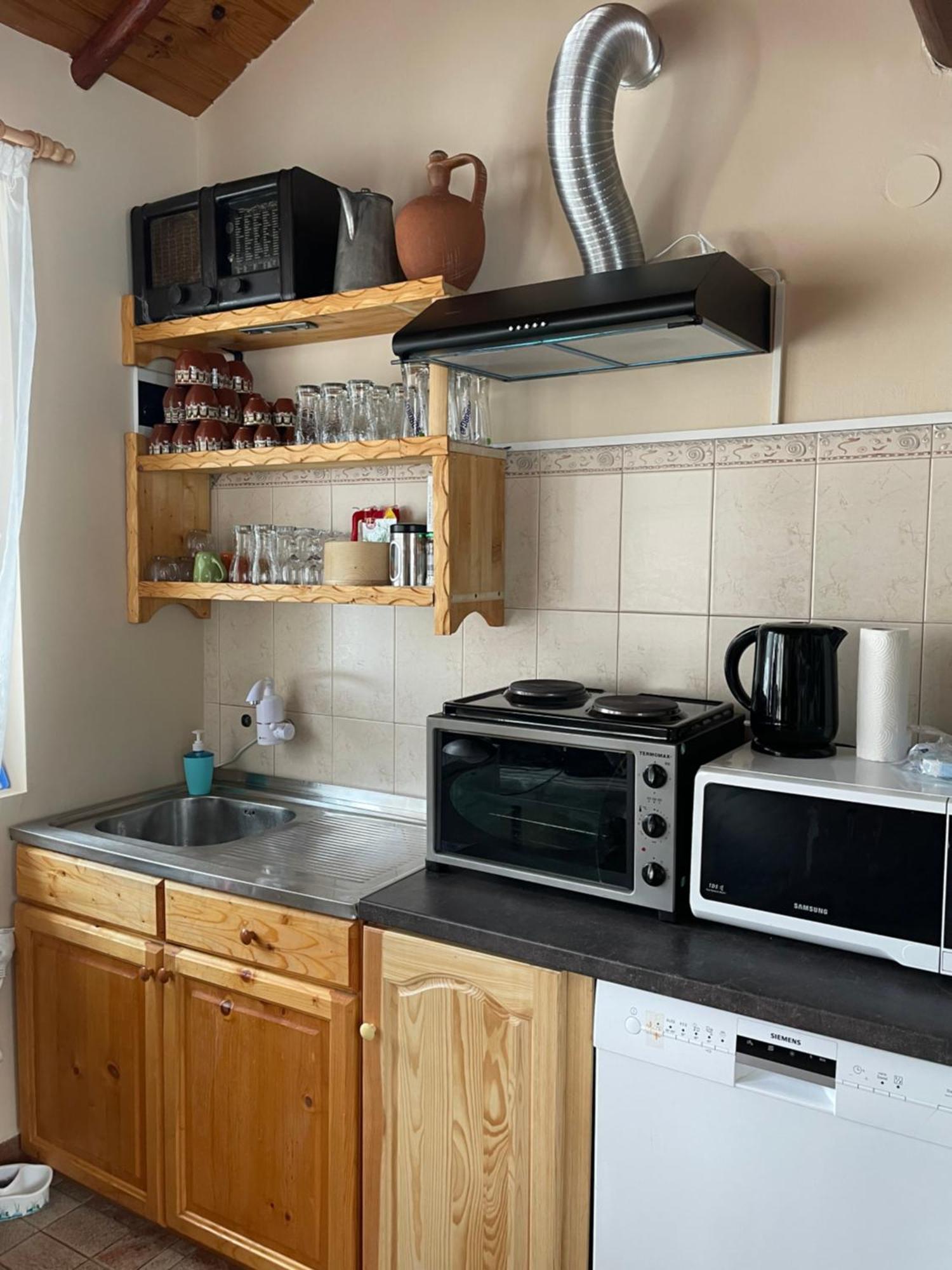 Mama Emiliya Guest House Beli Iskar Esterno foto